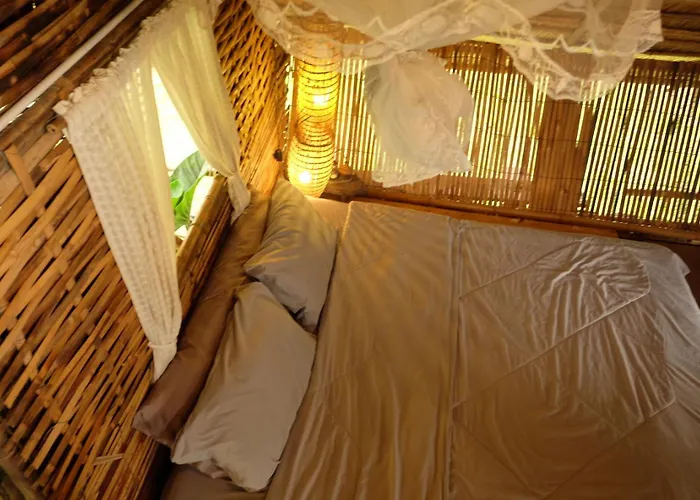 Royal Mountain Hut เต็นท์หรู Ratchaburi