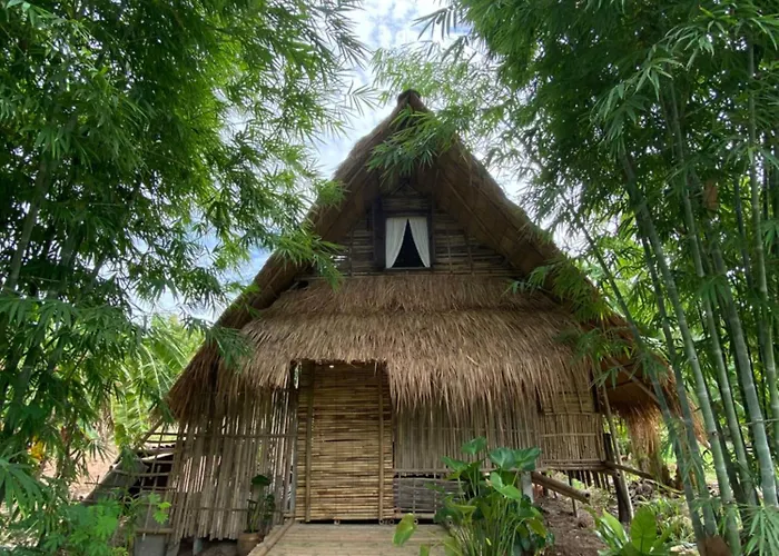Royal Mountain Hut เต็นท์หรู Ratchaburi